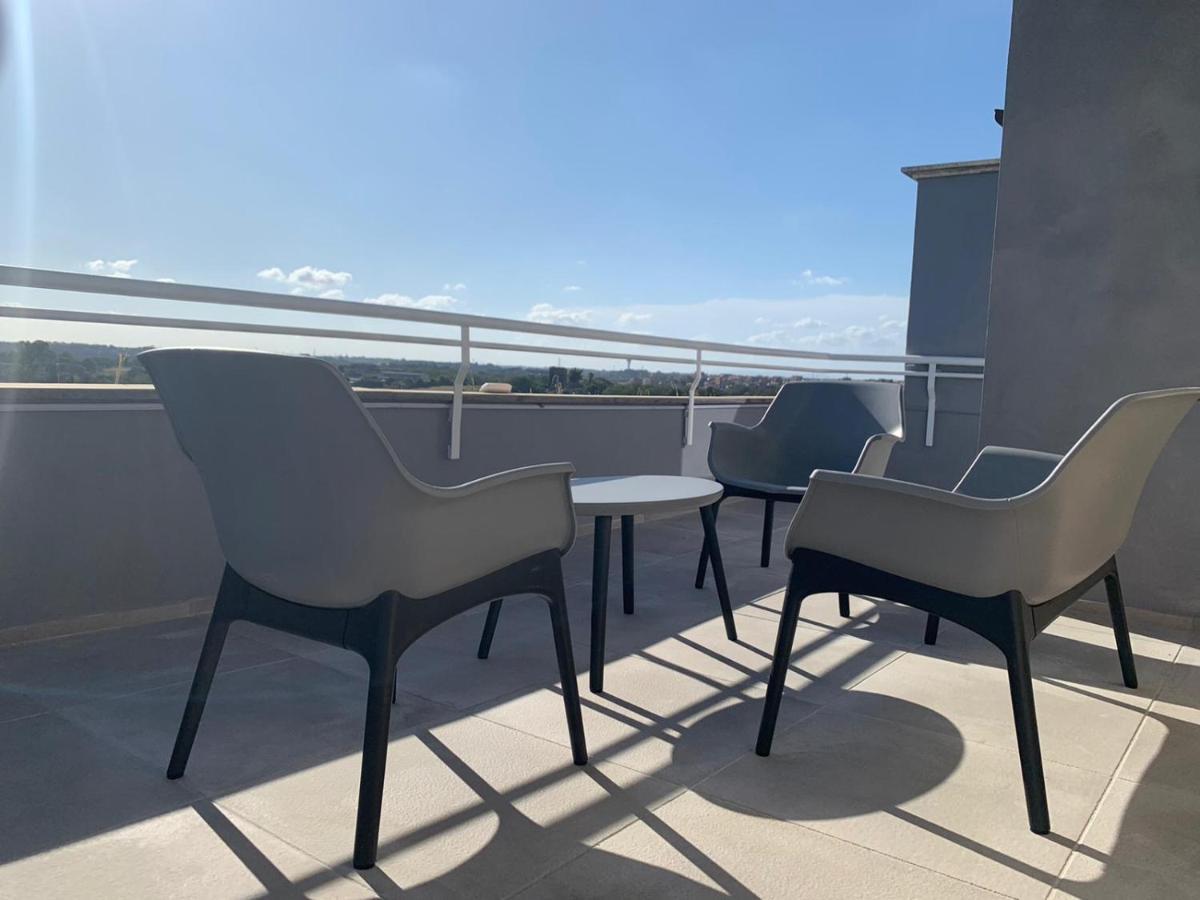 Penthouse Aureliana Attico Con Piscina A Roma Leilighet Eksteriør bilde
