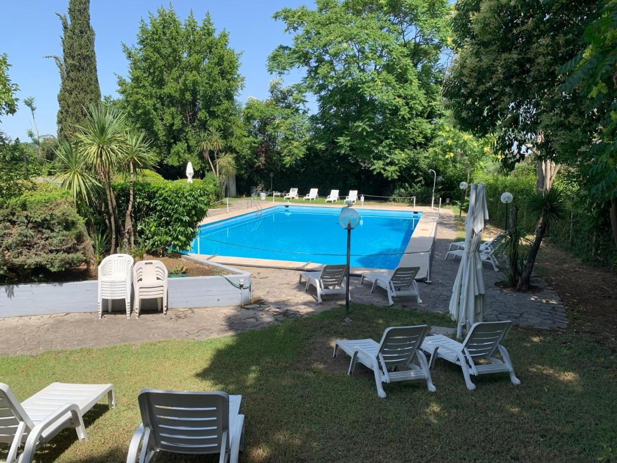 Penthouse Aureliana Attico Con Piscina A Roma Leilighet Eksteriør bilde